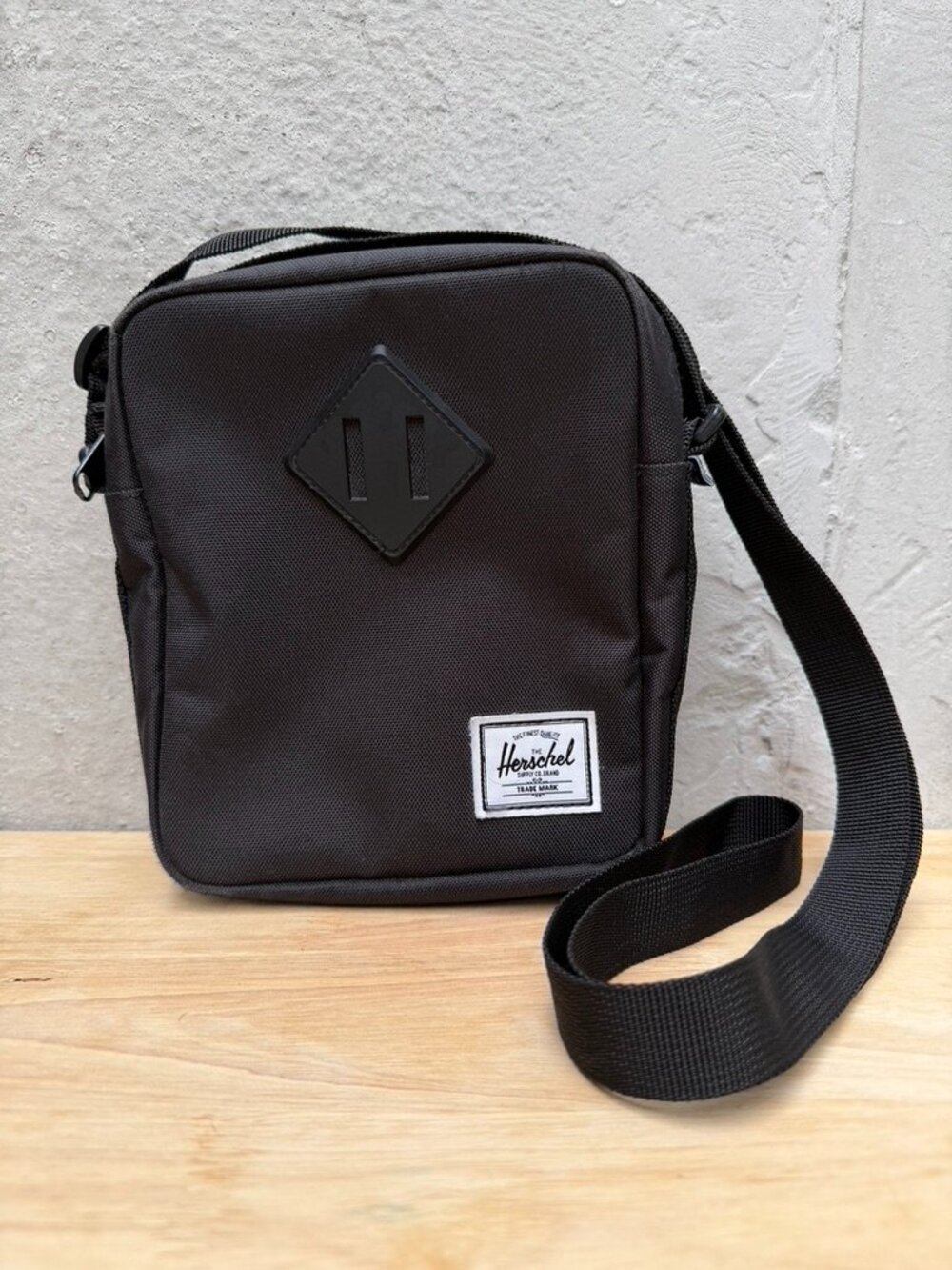 hershel small crossbody (2 colors)